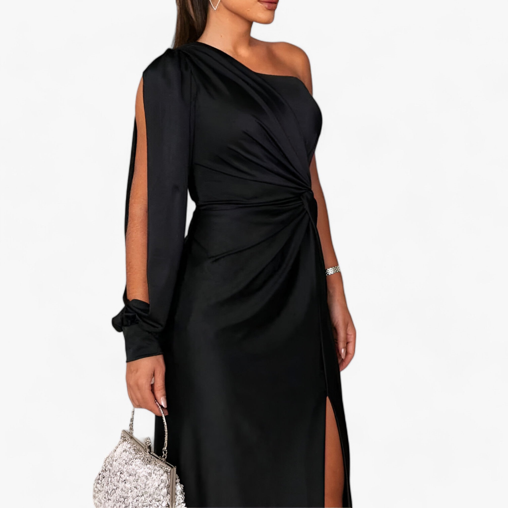 Eloria One-shoulder maxikjole i satin med høj talje og slids