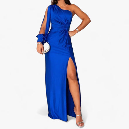 Eloria One-shoulder maxikjole i satin med høj talje og slids