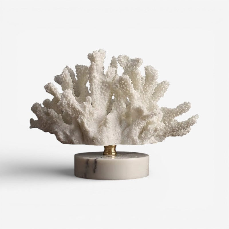 Sorvella dekorativ skulptur i resin – figur med rund base til bord eller hylde
