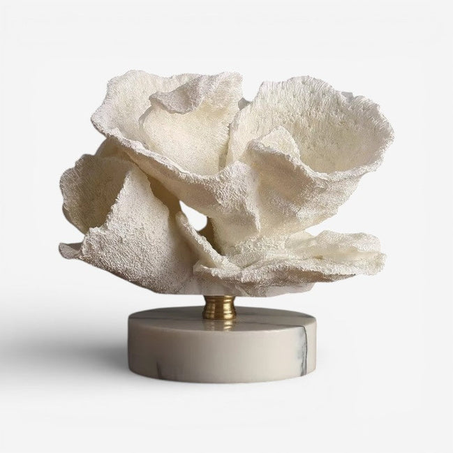Sorvella dekorativ skulptur i resin – figur med rund base til bord eller hylde