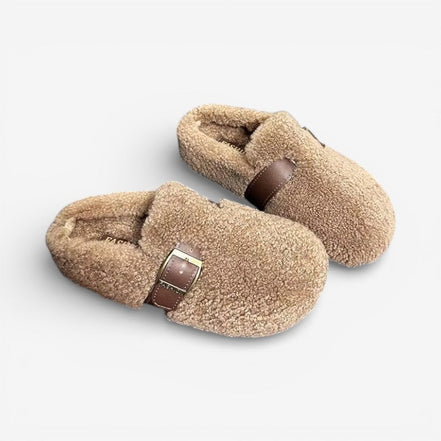 Elvane flade slippers med spænde og rund tå