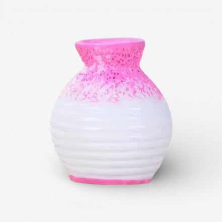 Varena mini blomstervase i resin – lille vase til bord eller hylde