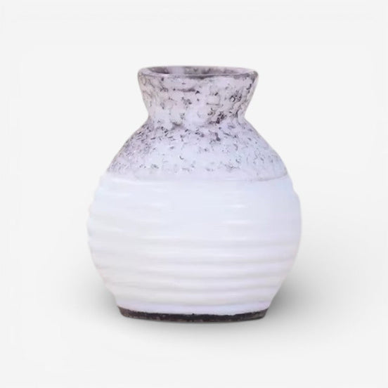 Varena mini blomstervase i resin – lille vase til bord eller hylde